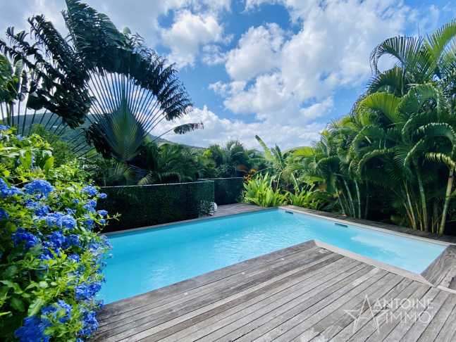 Exclusivité – Villa  quatre chambres vendue meublée  - Piscine